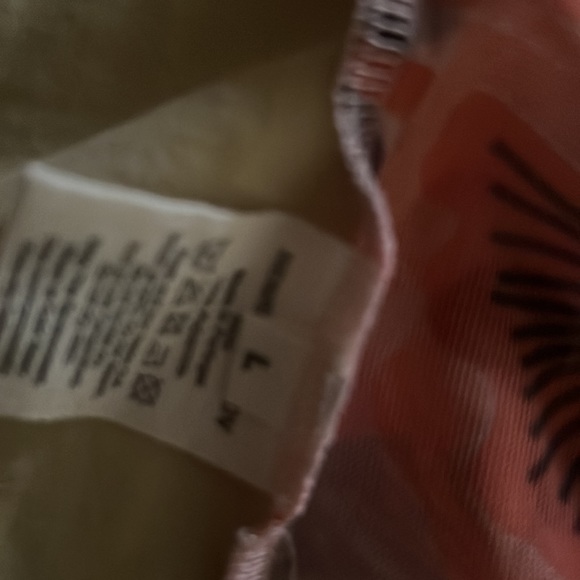 Sheer top and leggings, not a lot of stretch top is a large, bottom is a med - Picture 9 of 9